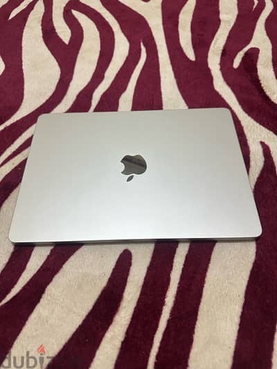 MacBook M2 Air 2022 with apple care
