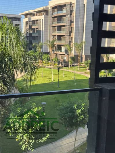موقع استراتيجي لن يتكرر شقه فى مدينتى 210م فىارقى اماكن B8 مناسب للسكن الفاخر أو الاستثمار المضمون فيو مفتوح رائع يزيد من قيمة الشقة  مجتمع راقٍ