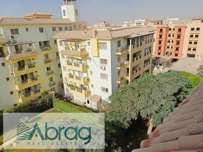 For sale: 165 sq m semi-finished apartment in Dreamland, 6th of October City, on an installment plan over one year.