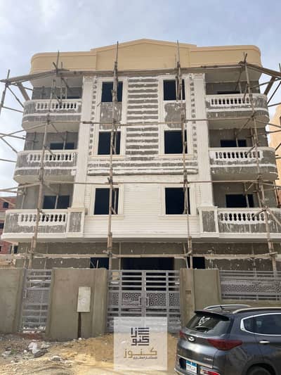 Immediate receipt of an installment over a year in the best location in Al-Narges New, Fifth Settlement, an apartment of 165 m with a distinguished internal division with a 70% down payment, steps from Gamal Abdel Nasser Axis and Mohamed Naguib Axis.