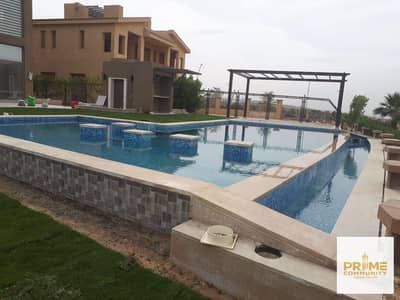 فيلا ستاندالون صف اول علي الجولف متشطبة  بحمام سباحة خاص بالمطبخ والتكيفات والأجهزة للايجار بأليجريا  الشيخ زايد Villa for rent in Allegria Zayed city