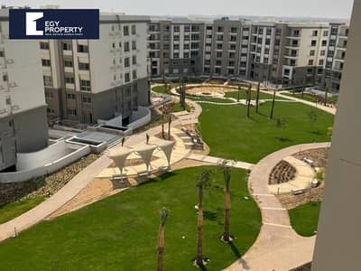 شقة للبيع استلام فوري نصف تشطيب باقل من سعر السوق في هايد بارك  Hyde park