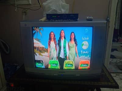 تلفزيون توشيبا  ٢٥ بوصة أي كيو