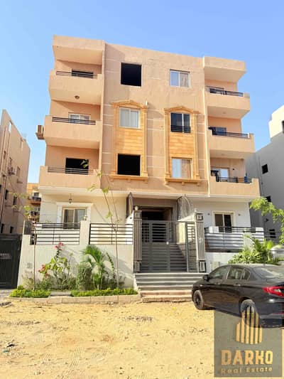شقة ١٨٠ م السياحيه الأكثر تميز بجوار نادي النادي والسياحية الرابعة استلام فوري بسعر مميز لسرعة البيع شايفة وصلة دهشور فرصه