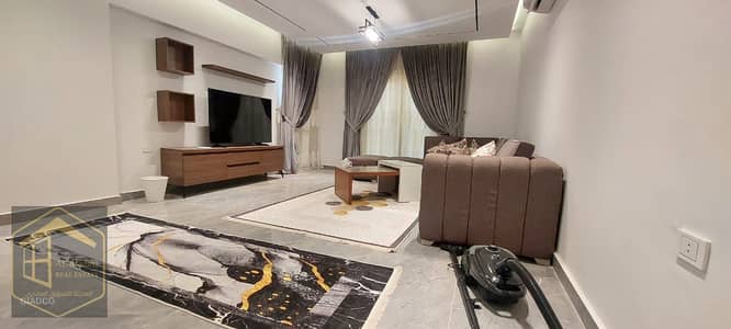 شقة اول سكن تشطيب و فرش فندقي للايجار بالرحاب