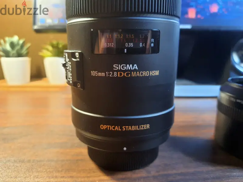 Sigma 105mm F2.8 EX DG OS HSM Macro Lens for Nikon