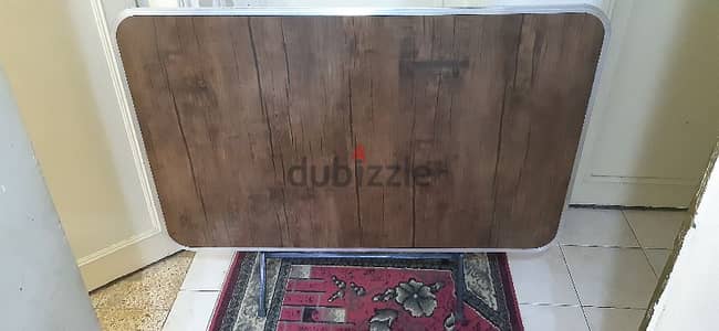 تربيزه خشب 120سم × 78 سم جديدة