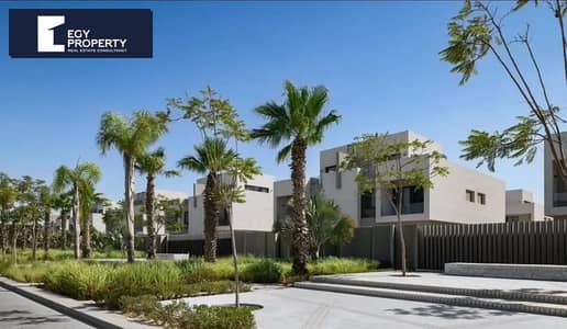 تاون هاوس فيلا للبيع متشطبة بالكامل لاند سكيب فيو استلام فوري بموقع مميز جدا في البروج  Al Burouj