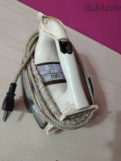 مكواه ملابس