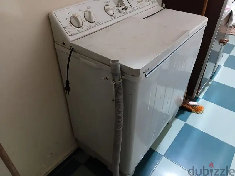 غسالة توشيبا فوق اتوماتيك للبيع