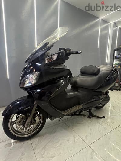 Burgman Executive 650 CC
