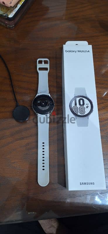 samsung watch 4.44m بحاله الجديد بدون ولا خدش