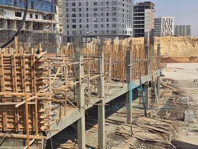 محل ريتيل 37م – أول على محور الوزارات – إدارة MRB، استشاري Arkan – بجوار مدارس إنترناشونال ووسط أكبر تجمع سكني R2–R3