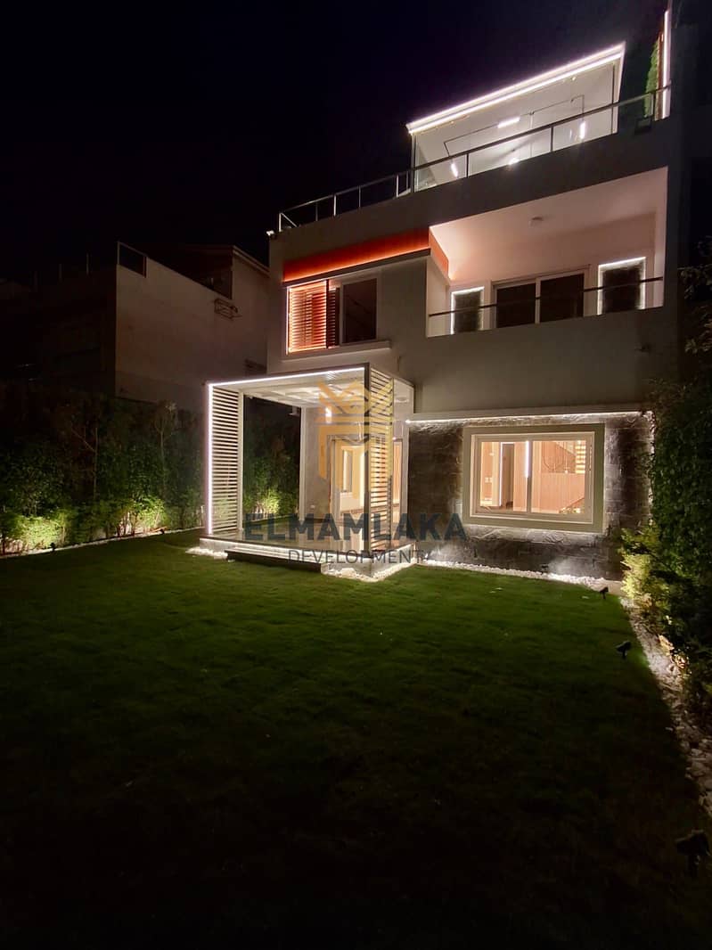 6 Bedrooms 300 sq.M Villa for sale 25,000,000 EGP in Zayed Dunes Compound, Sheikh Zayed