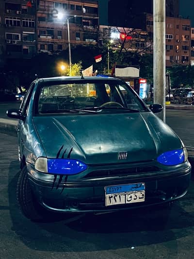 فيات سيينا 2001