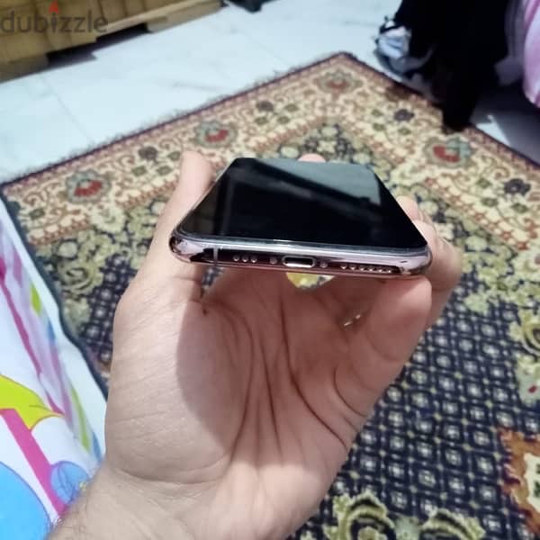 iPhone 11 pro 4