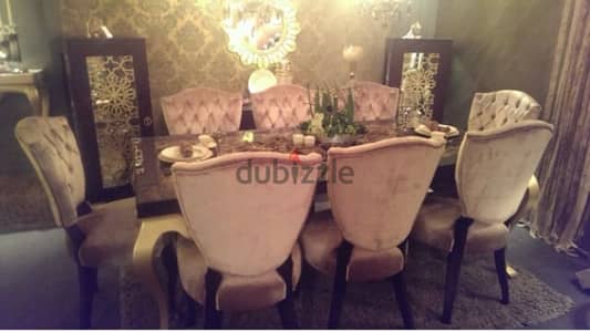 Apex dinning room