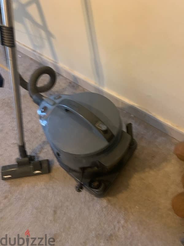 vaccum cleaner in good condition 5
