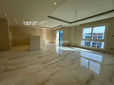 Apartment with a 34% discount for cash payment, ready to move in, fully finished, in the heart of Sheraton, in a fully serviced compound next to City
