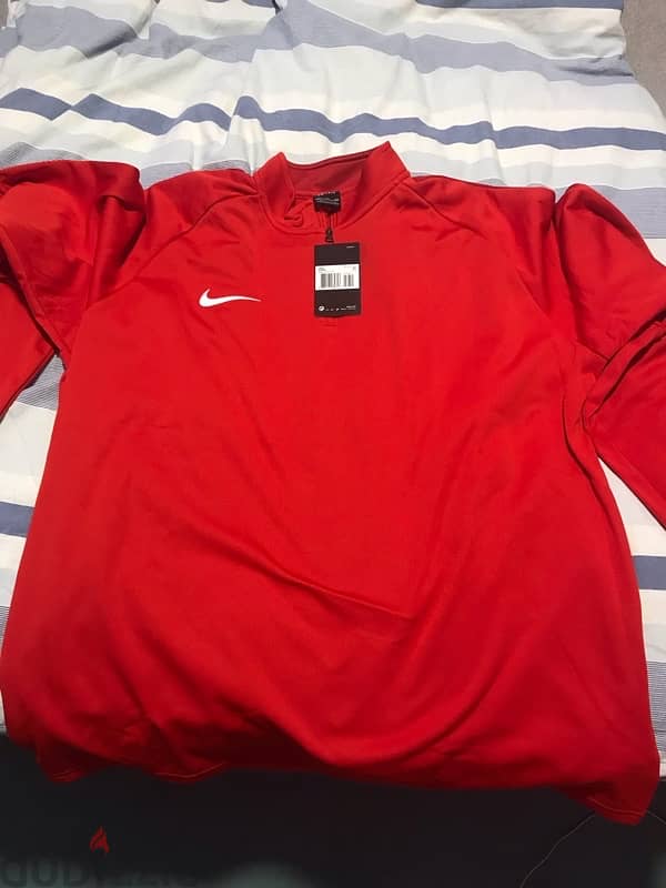 تشير  nike 1