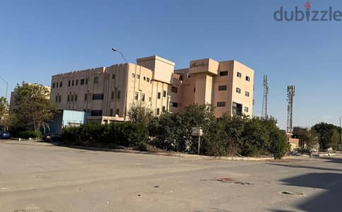 مصنع للبيع 4000 م غذائي هندسي  اربع ادوار- 6 اكتوبر - من المالك
