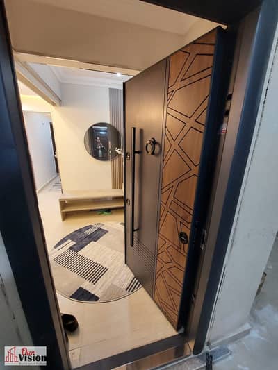 Furnished hotel apartment for rent in Compound Janna 2, Sheikh Zayed * Repeated first floor * Area 130 meters * 3 rooms * 2 bathrooms * Fully furnished modern with air conditioning * Landline internet *