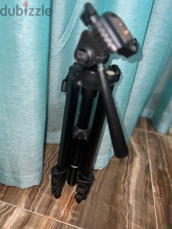 Camera Tripod 8