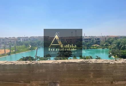 توين هاوس للبيع برايم لوكيشن استلام  فوري في ليك فيو القاهرة الجديدة  Lake View