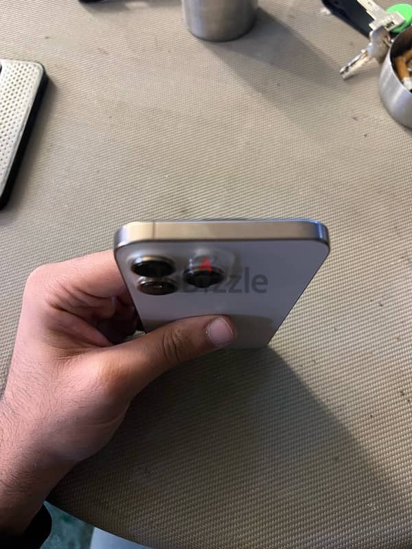 iPhone 16 pro max 3