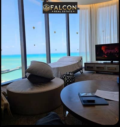 (على البحر+بالفرش +المطبخ+ الاجهزه+ التكييفات + تشطيب VIP )شاليه للبيع في البحر الاحمر Reve del بخدمات فندقيه امتداد طريق السويس بعائد ايجاري بالدولار
