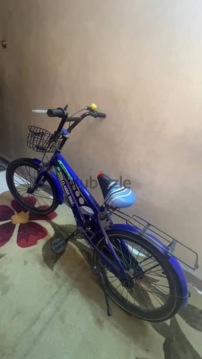 عجلة بحالة ممتازة BMX بس العجل مفسي الي عايزها يكلمني