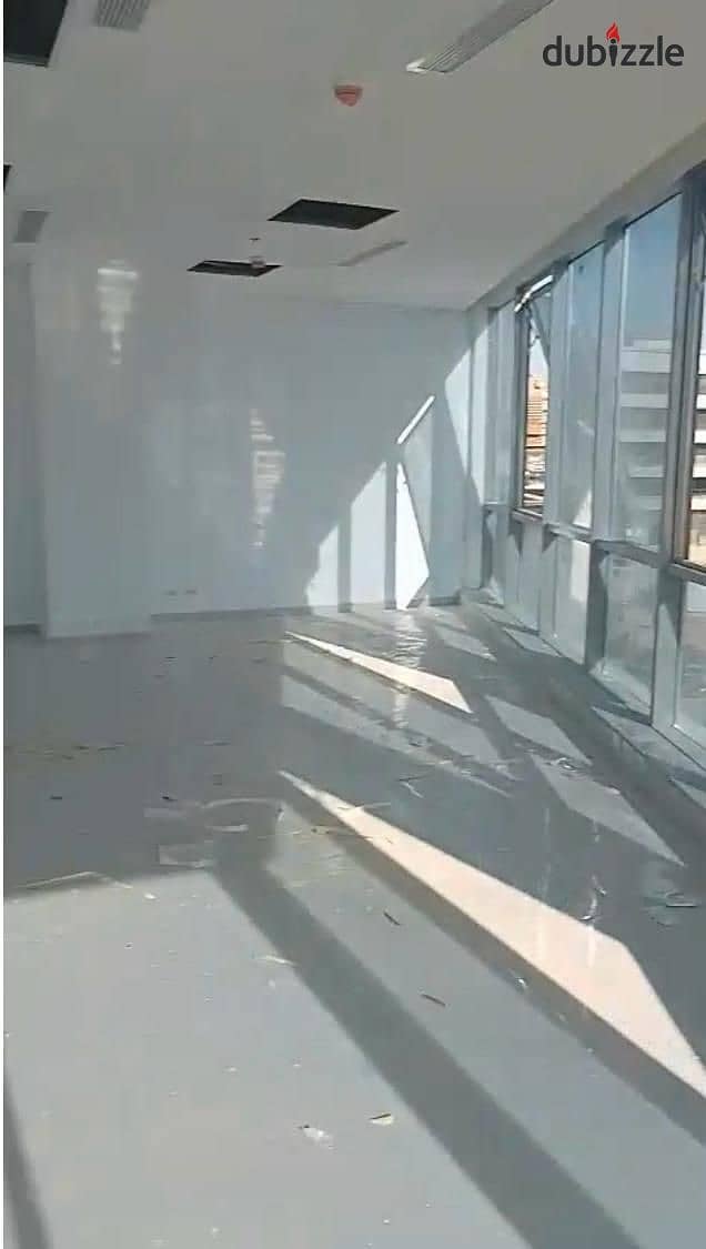For rent, 208 meters for medical or administrative use in a mall next ...