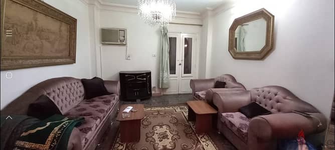 انتريه كنبة + ٢ فوتيه استعمال خفيف يعتبر جديد  واضح في الصورة