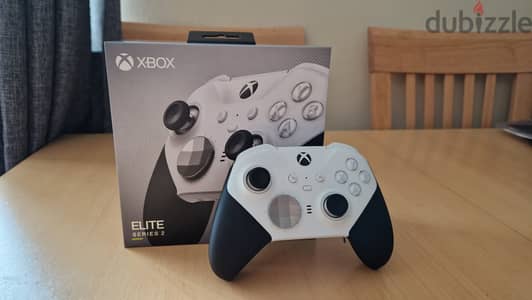 Xbox Elite Series 2 Black and white جديد New NOT USED