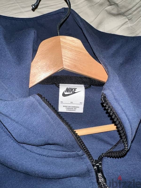 Navy Nike Tech 2