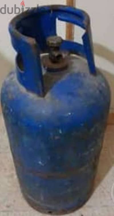 ٣ أنابيب بوتاجاز غاز