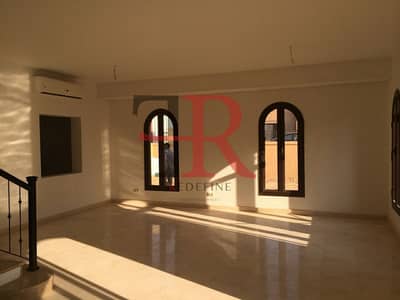 تاون هاوس للبيع نصف مفروش بالمطبخ والتكييفات في كمبوند ميفيدا القاهرة الجديدة