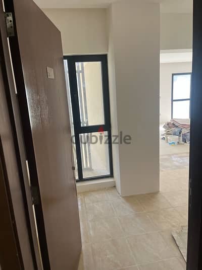 3 BR Apt for Sale in Sky Condos شقة ٣ غرف نوم للبيع من المالك