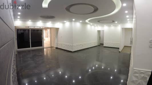 شقة فاخرة للايجار250 م2 سكنى فقط بالقرب من النيل وميدان فيني في الدقي