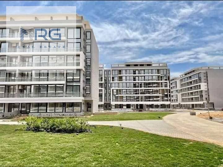 4 Bedrooms 324 sq.M Apartment for sale 8,800,000 EGP in Lakefront, Hadayek October