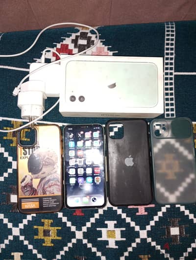 ايفون 11 بكل مشتملاته