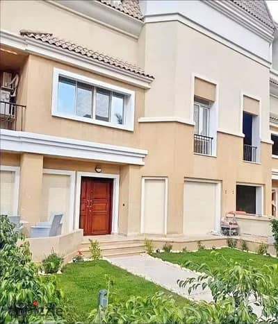 تاون هاوس للبيع بجاردن وروف فى موقع مميزة جدااا على لاند اسكيب فى كمبوند  في مدينة المستقبل