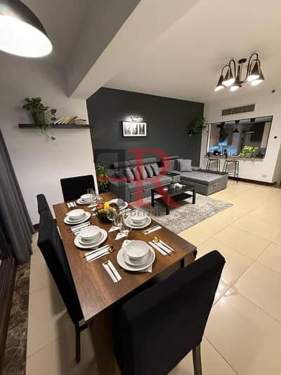 دوبلكس تشطيب سوبر لوكس يطل على حمام سباحة للإيجار في بورتو نيو كايرو Code : PNC-AN-600 duplex for rent in porto new cairo Prime location 2bedrooms 3 b