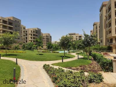 شقة مميزة للبيع في ذا سكوير 202 م + 300 م حديقة استلام فوري اقل سعر في الماركت لاندسكيب فيو