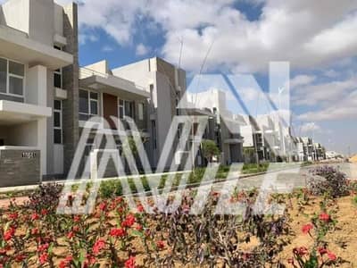 تاون هاوس كورنر متشطب جاهز للسكن للبيع في كمبوند المقصد فيو مميز بسعر لقطة  - Al Maqsed New Capital