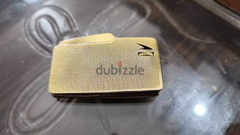 vantage Gold lighter 4