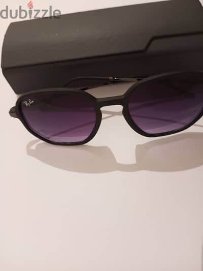 Ray-Ban