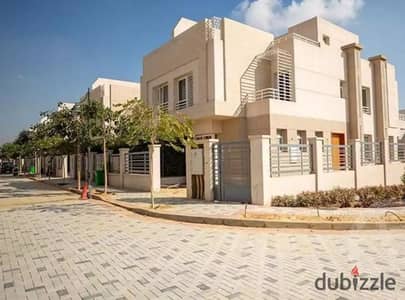 للبيع توين هاوس 254 متر تشطيب الترا سوبر لوكس – موقع مميز داخل كمبوند Atrio من شركة IWAN – الشيخ زايد