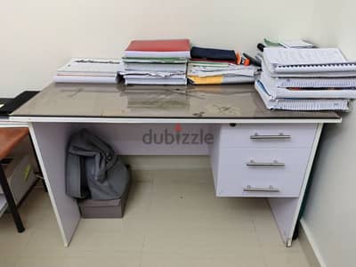 مكتب شبابى أبيض للبيع