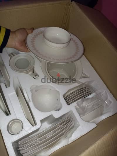 طقم صيني عروسه